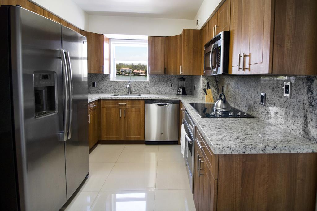 Corner Bayview Master Suite 2 Bedroom 2 Bath Kitchen,701162353:JPEG